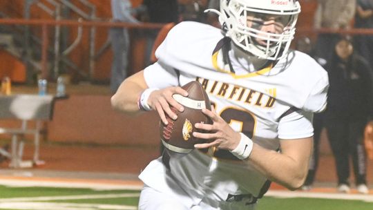 Eagles Defeat Westwood 42-21; Claims District Championship