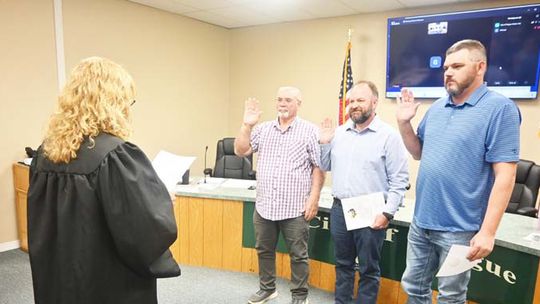 Mayor, Aldermen Sworn In for Teague