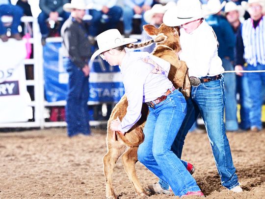 Chapman, Morton Headed to Nationals in Ribbon Roping