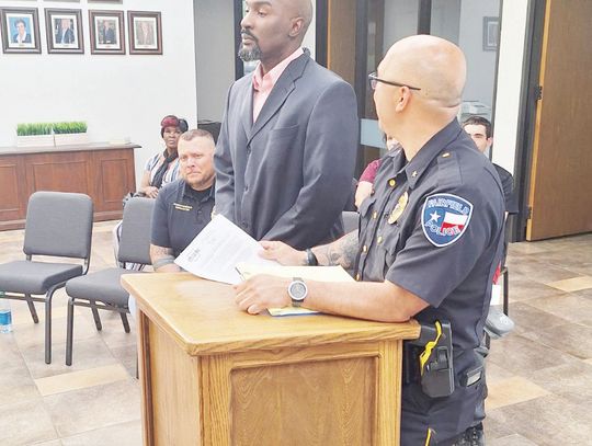 City hires Silas to FPD