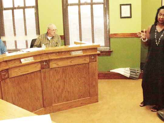 County Commissioners at their June 5 meeting for help in accessing her land by re-opening the end of County Road 1131. That portion of the road was removed from the official list of county roads made in 2011. County Judge Linda Grant told Hardy the county cannot take back that land since i...