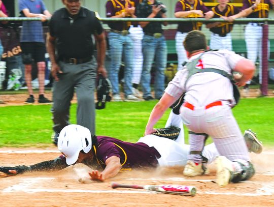 Eagles claim district title