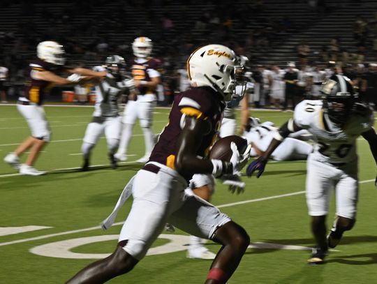 Eagles Knock-off McGregor 61-14 for Homecoming Win