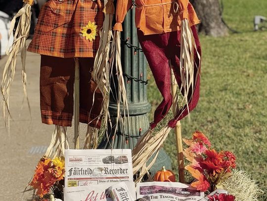‘Extra ... Extra ... Read all about it: Scarecrows take over downtown’
