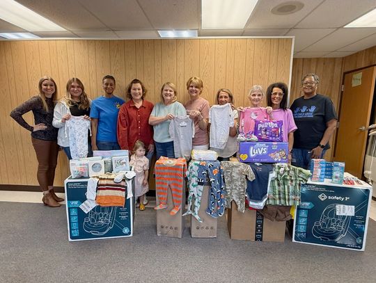 Fairfield History Club Helps Furnish Rainbow Room