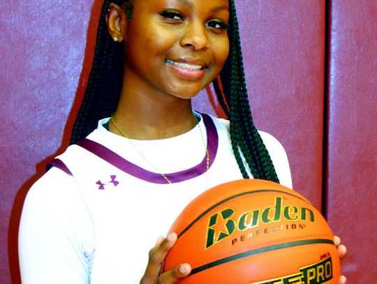 Fairfield Lady Eagles Senior Spotlight: Samayah Wiley