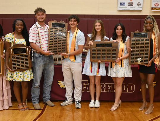 FHS seniors awarded citizenship awards
