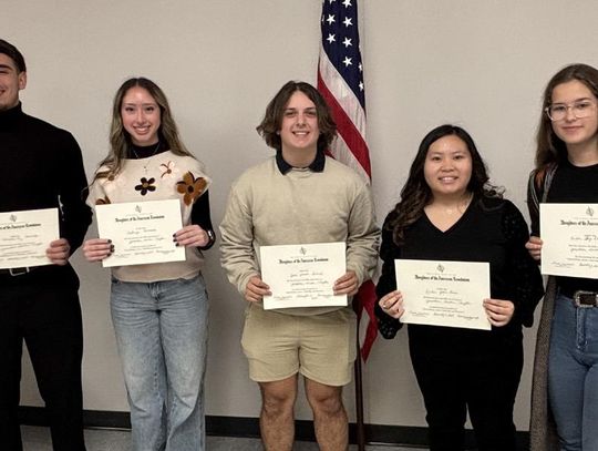Jonathan Hardin Chapter recognizes DAR Good