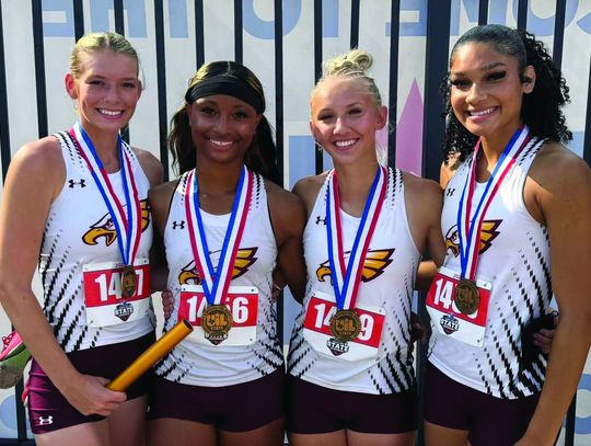 Lady Eagles 4x100 relay brings home third