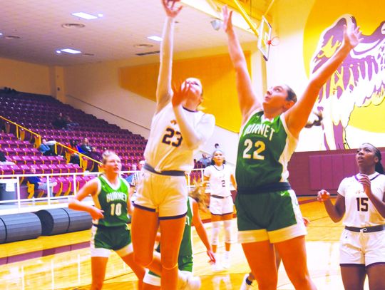 Jacelynn Schmidt goes up for a basket against Burnet on Thursday evening of the Fairfield Tournament. Photo by Mitchell Pate/Fairfield Recorder