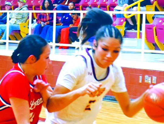 Lady Eagles Pick Up Two More Wins over Thanksgiving Break