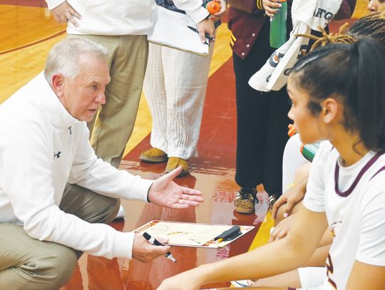 Lady Eagles Start Season 2-0