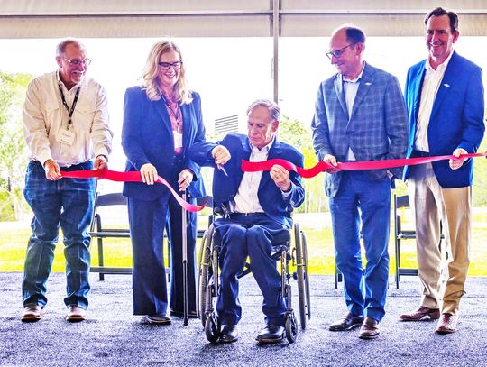 Pin Oak Creek Energy Center Celebrates Landmark Opening