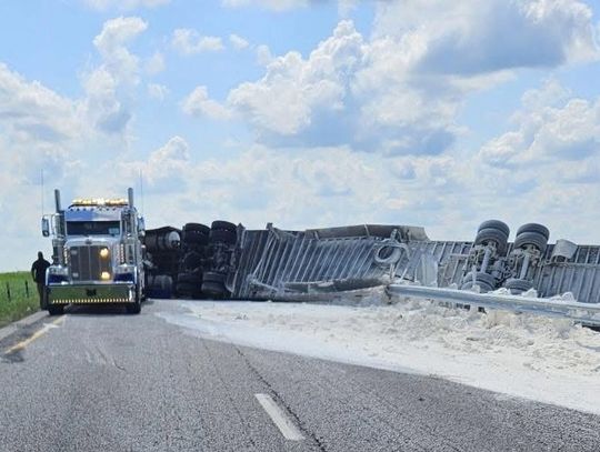 Rollover Causes I-45 SB Closure on Monday