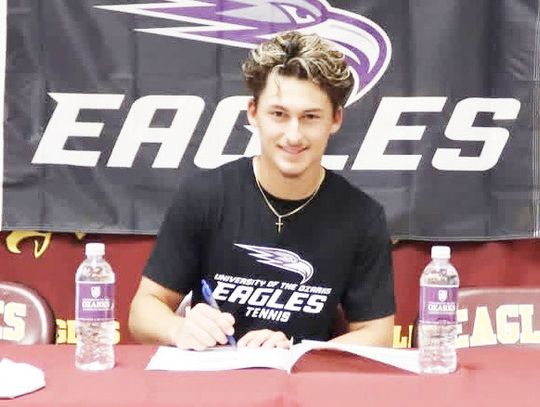 Solis Signs with University of the Ozarks in Arkansas