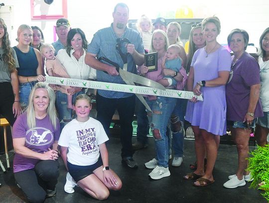 The Jaded Spade held a ribbon cutting to join the Fairfield Chamber of Commerce on Thursday, July 11, at noon. Photo by Mitchell Pate/Fairfield Recorder