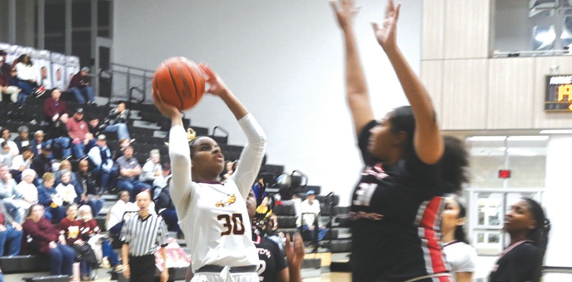 Jimilyah Nash goes up for a basket against Hitchcock in the Regional Semifinals. Nash had 14 points in the game. Photo by Mitchell Pate/Fairfield Recorder