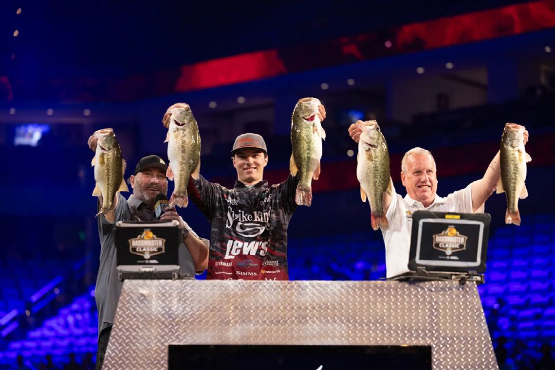 Easton Fothergill (center) set a new Bassmaster Classic weight record at Texas’ Lake Ray Roberts with a three-day total of 76-11 on 15 bass. Fothergill’s weight was anchored by his 29-6 limit in the second round. (Bassmaster Photo)
