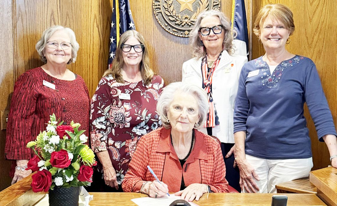 Constitution Week Proclamation Signed in Freestone County