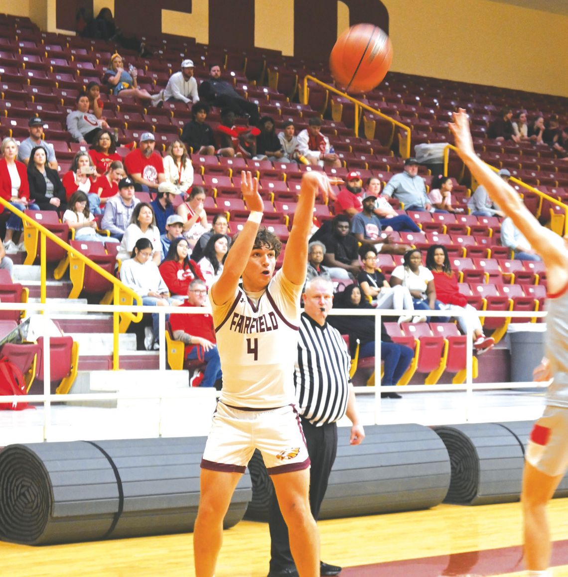 Eagles defeat Groesbeck 101-52 in district opener