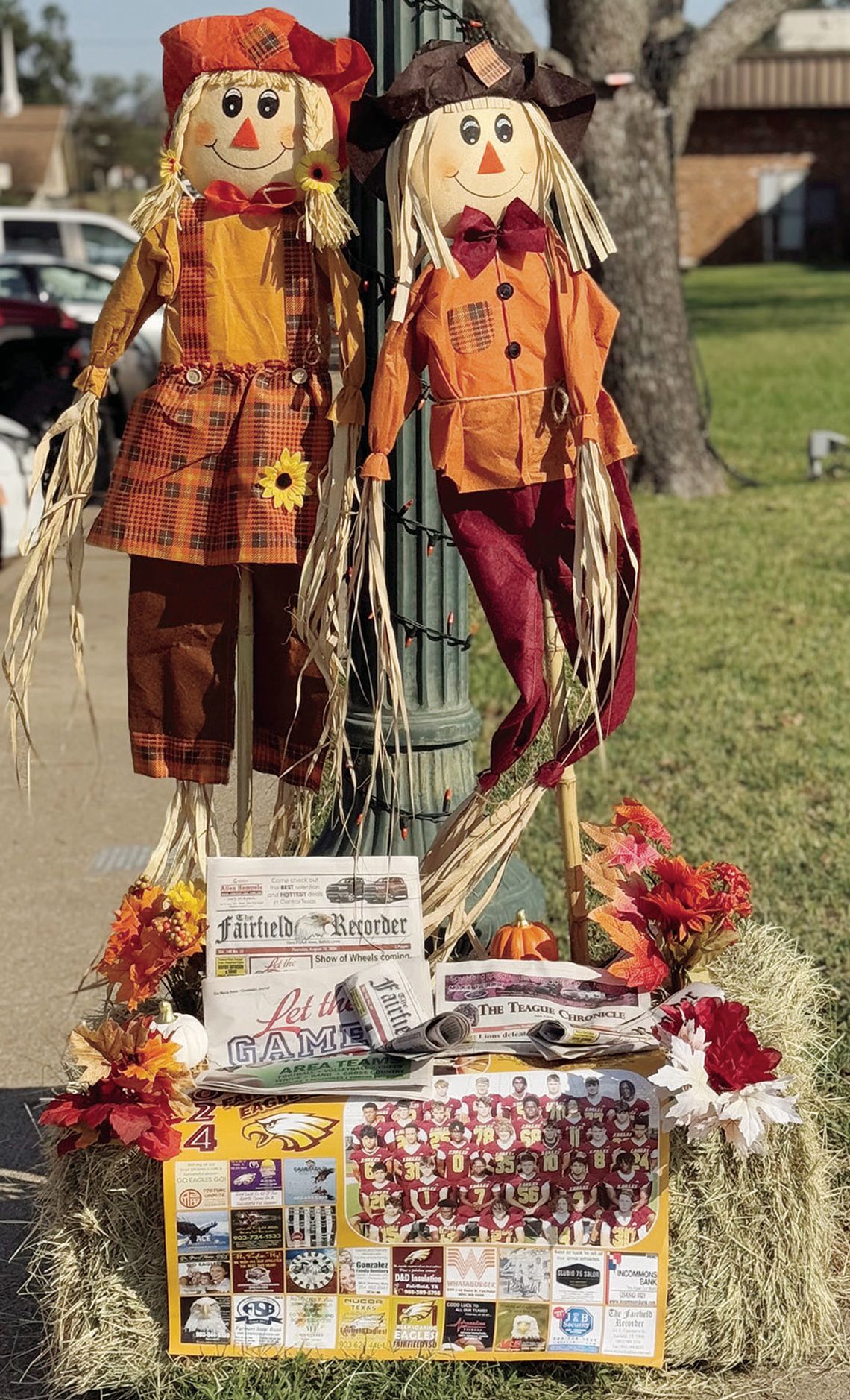 ‘Extra ... Extra ... Read all about it: Scarecrows take over downtown’