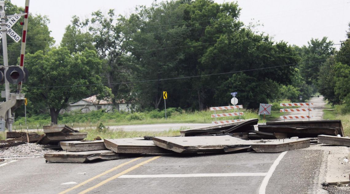 FM 80 in Teague closed due to needed railroad repairs