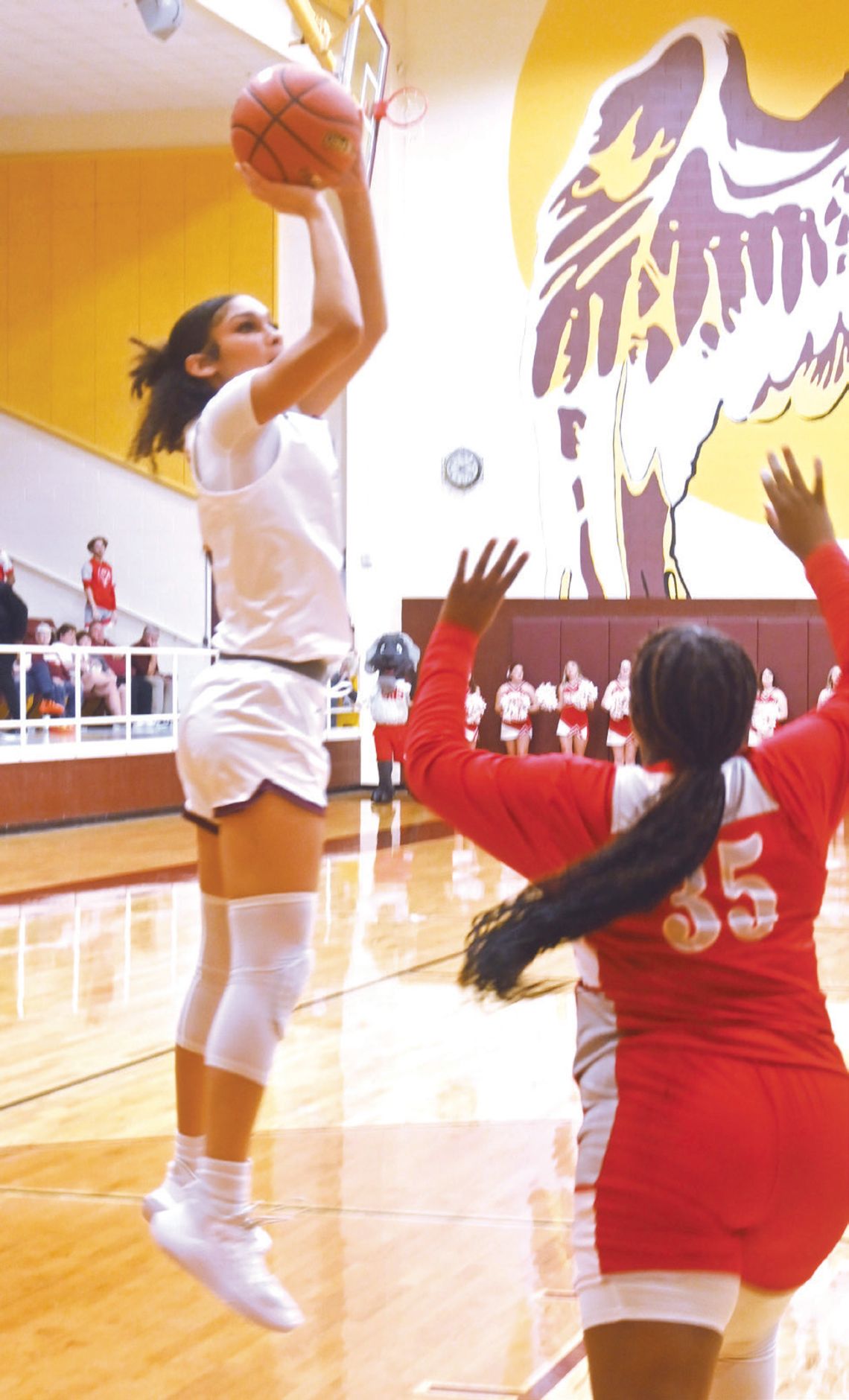 Blayke Brackens shoots a basket for the Lady Eagles against Groesbeck. Photo by Mitchell Pate/Fairfield Recorder