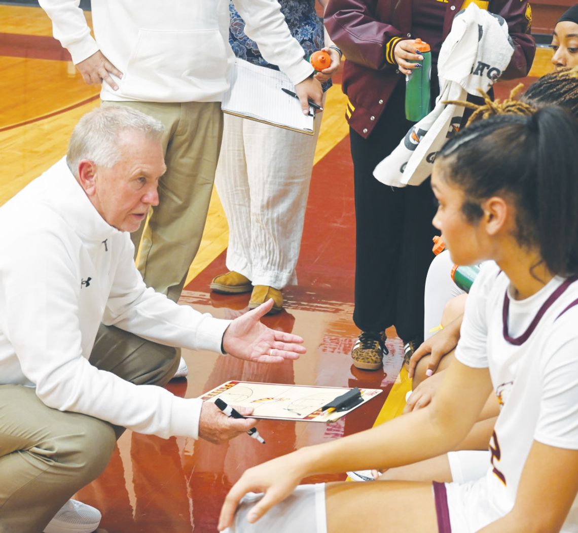 Lady Eagles Start Season 2-0