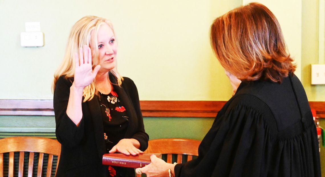 Maggard Sworn-in as New Freestone County Auditor