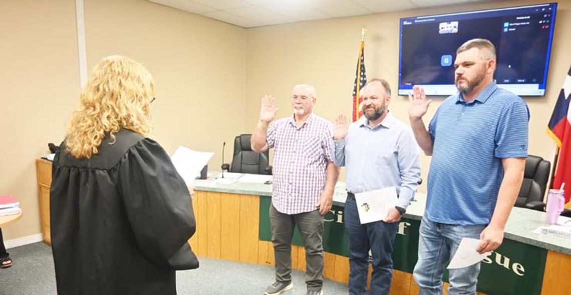Mayor, Aldermen Sworn In for Teague