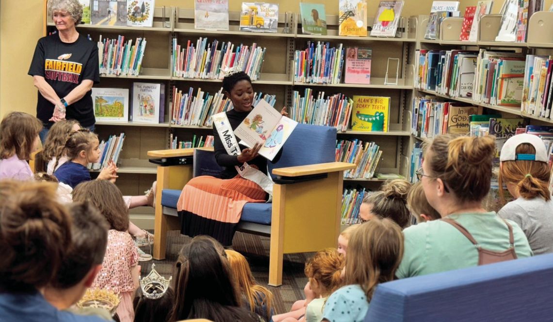 Miss Texas reads at Fairfield Library
