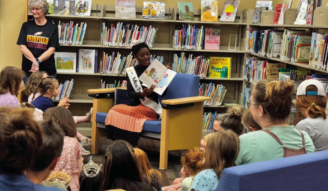 Miss Texas reads at Fairfield Library