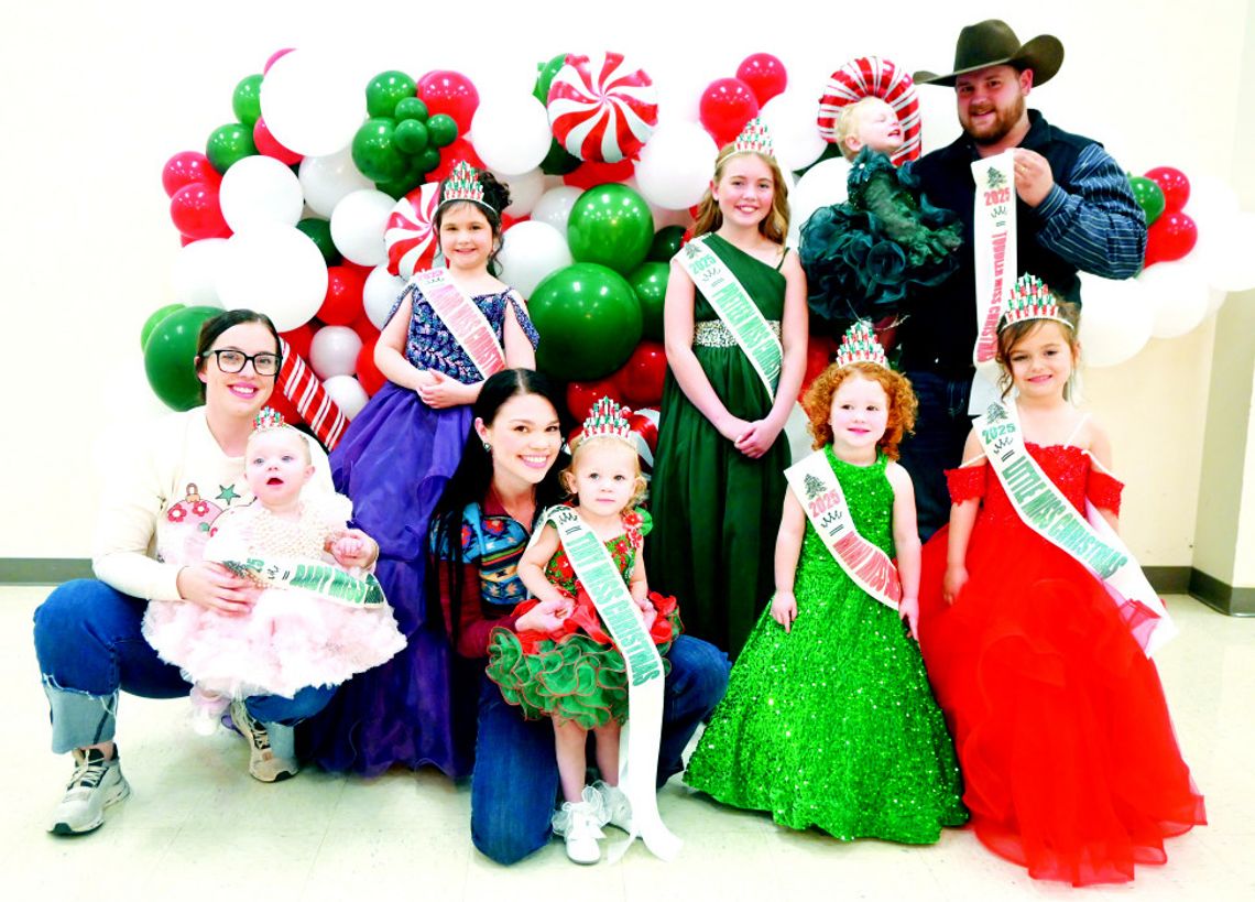 Seven Girls Crowned at Christmas Pageant Seven Girls Crowned at Christmas Pageant