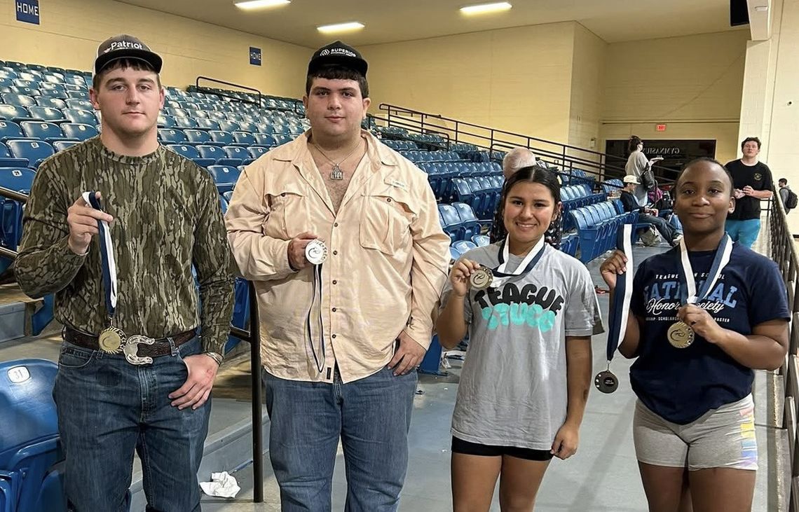 Teague Lifters Compete at Leon