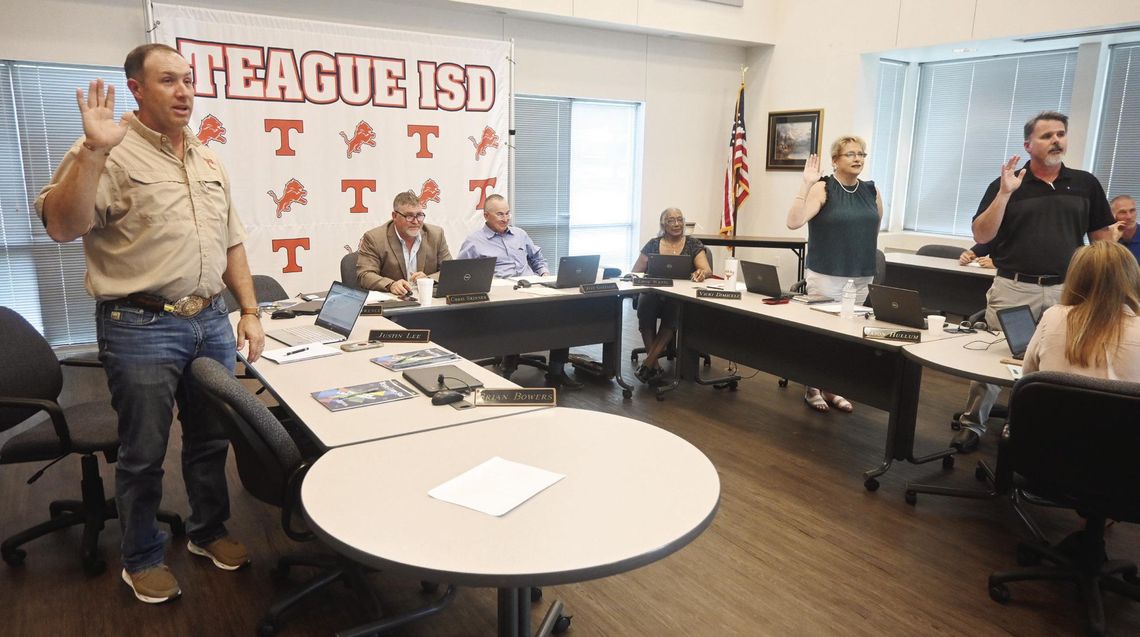 TISD school board members take oath of office